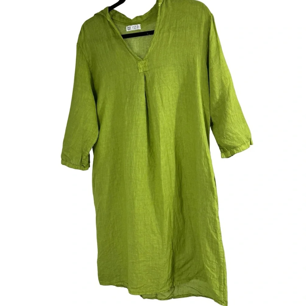 Green Italian linen shirt dress with pockets.  Medium